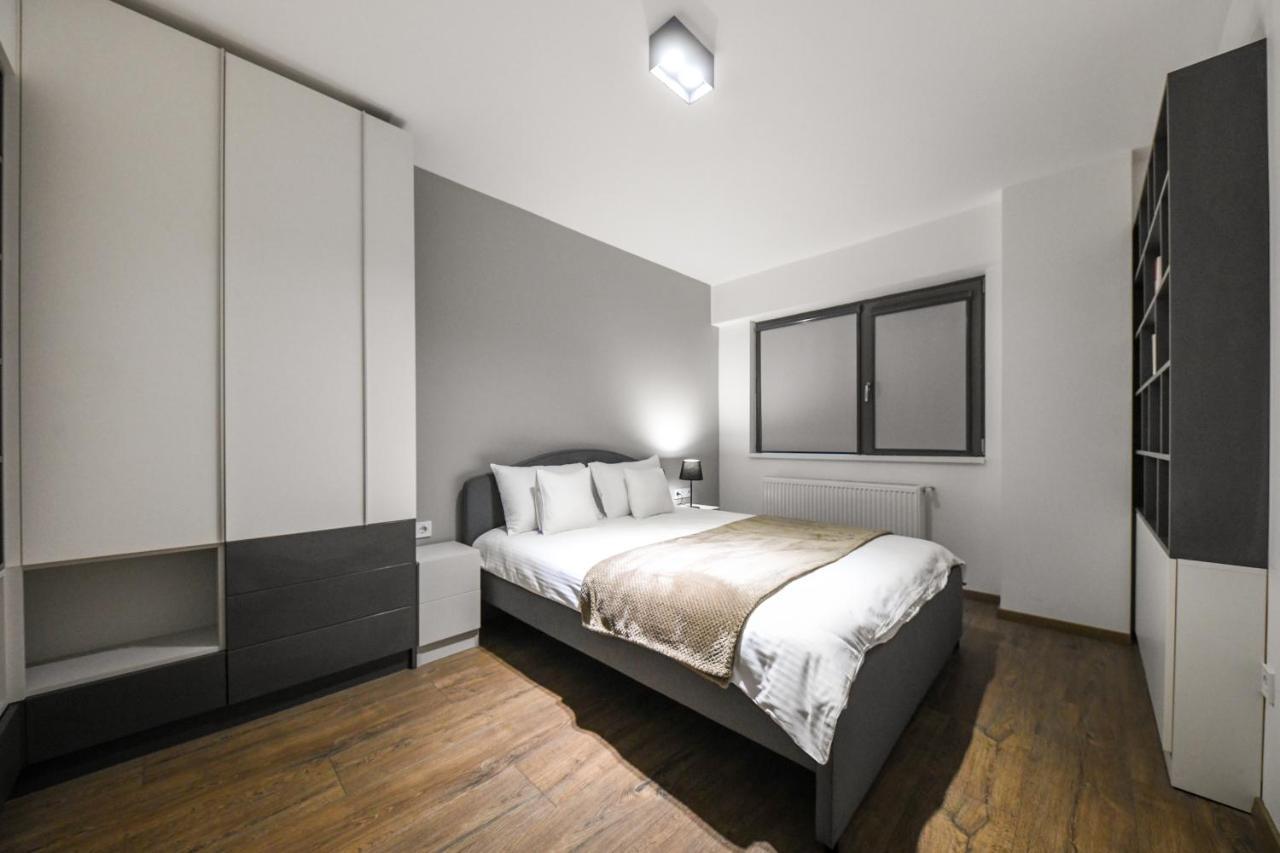 Modern In A Quiet Area *